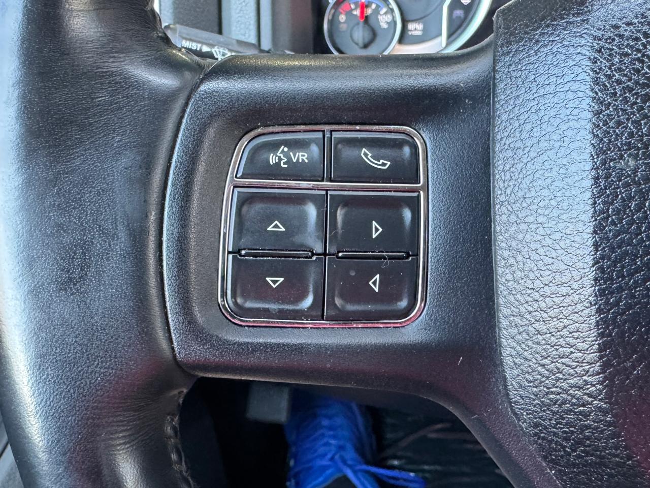 RAM 1500 Big Horn Crew Cab 4WD 2017