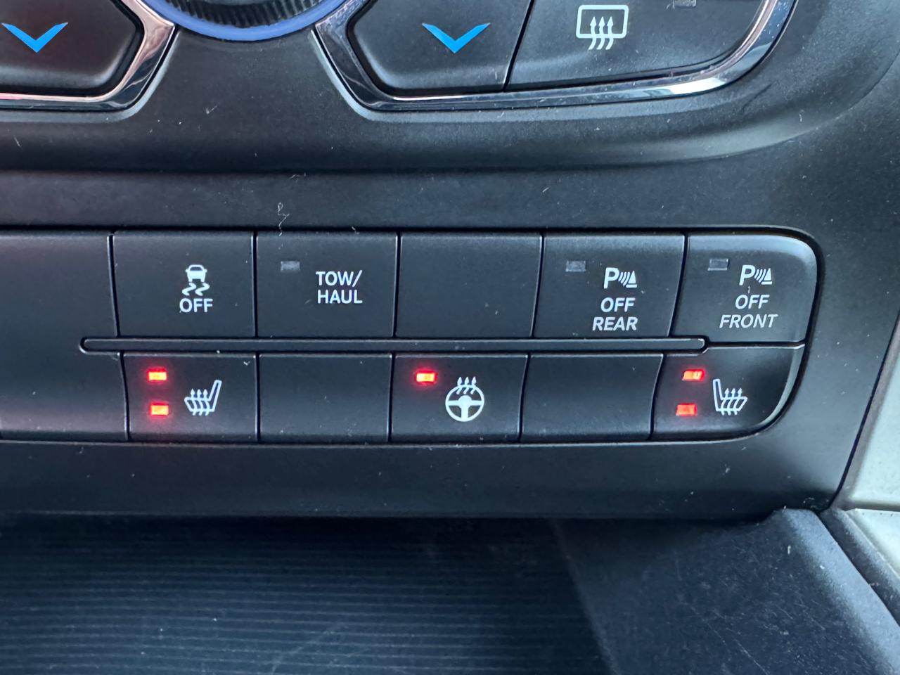 RAM 1500 Big Horn Crew Cab 4WD 2017