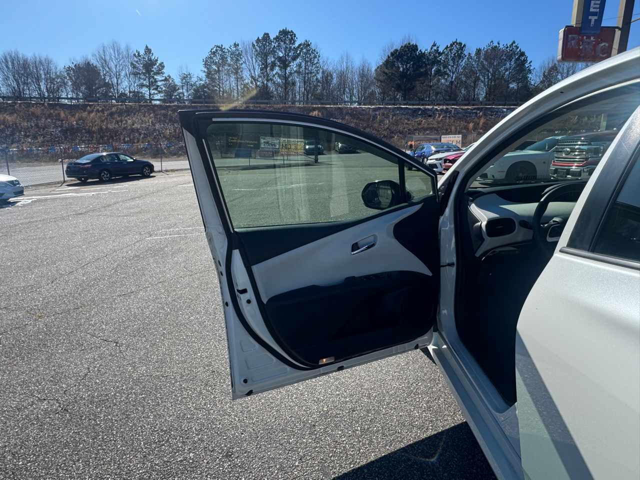 Toyota Prius Two Eco 2017