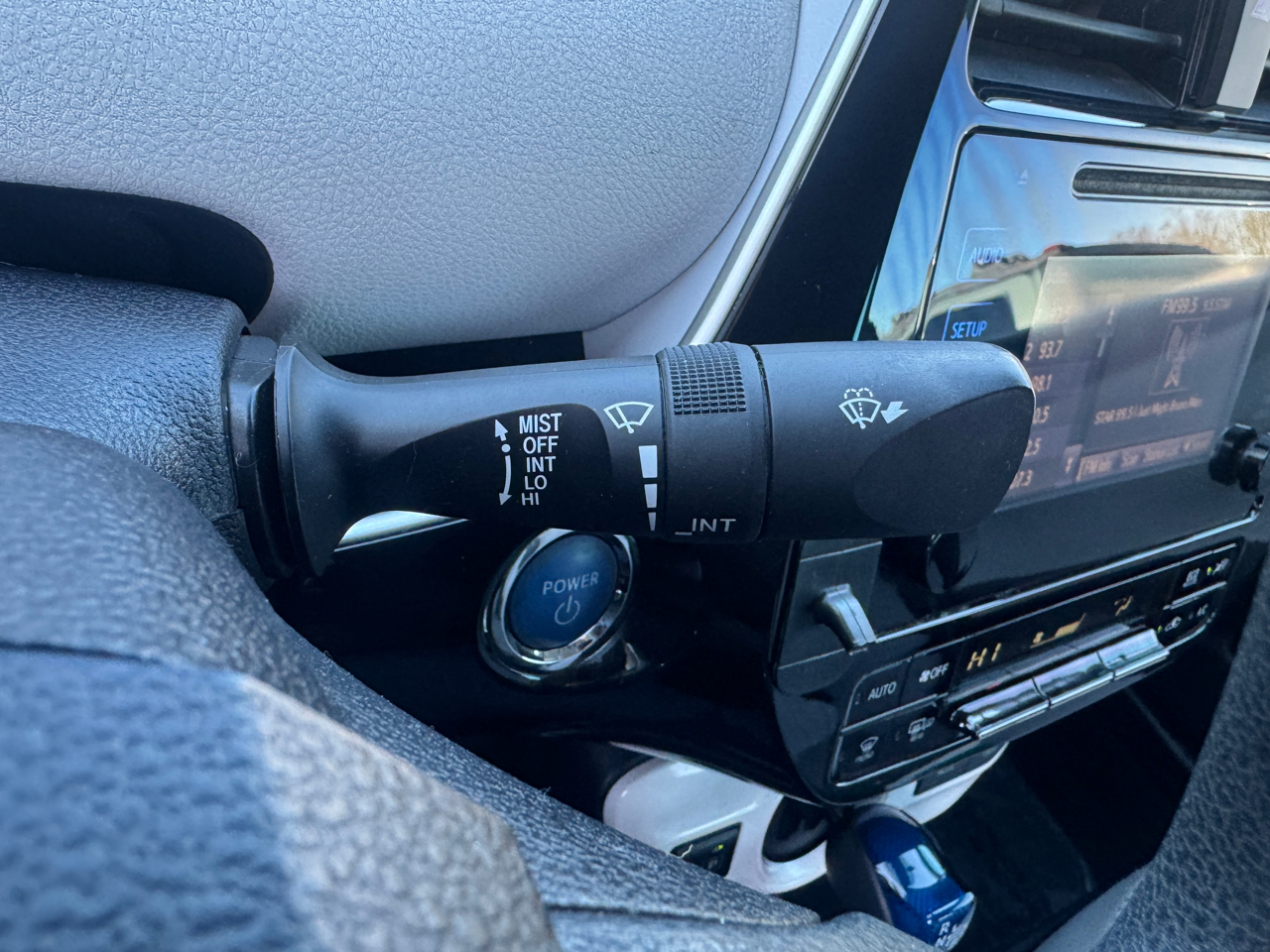 Toyota Prius Two Eco 2017