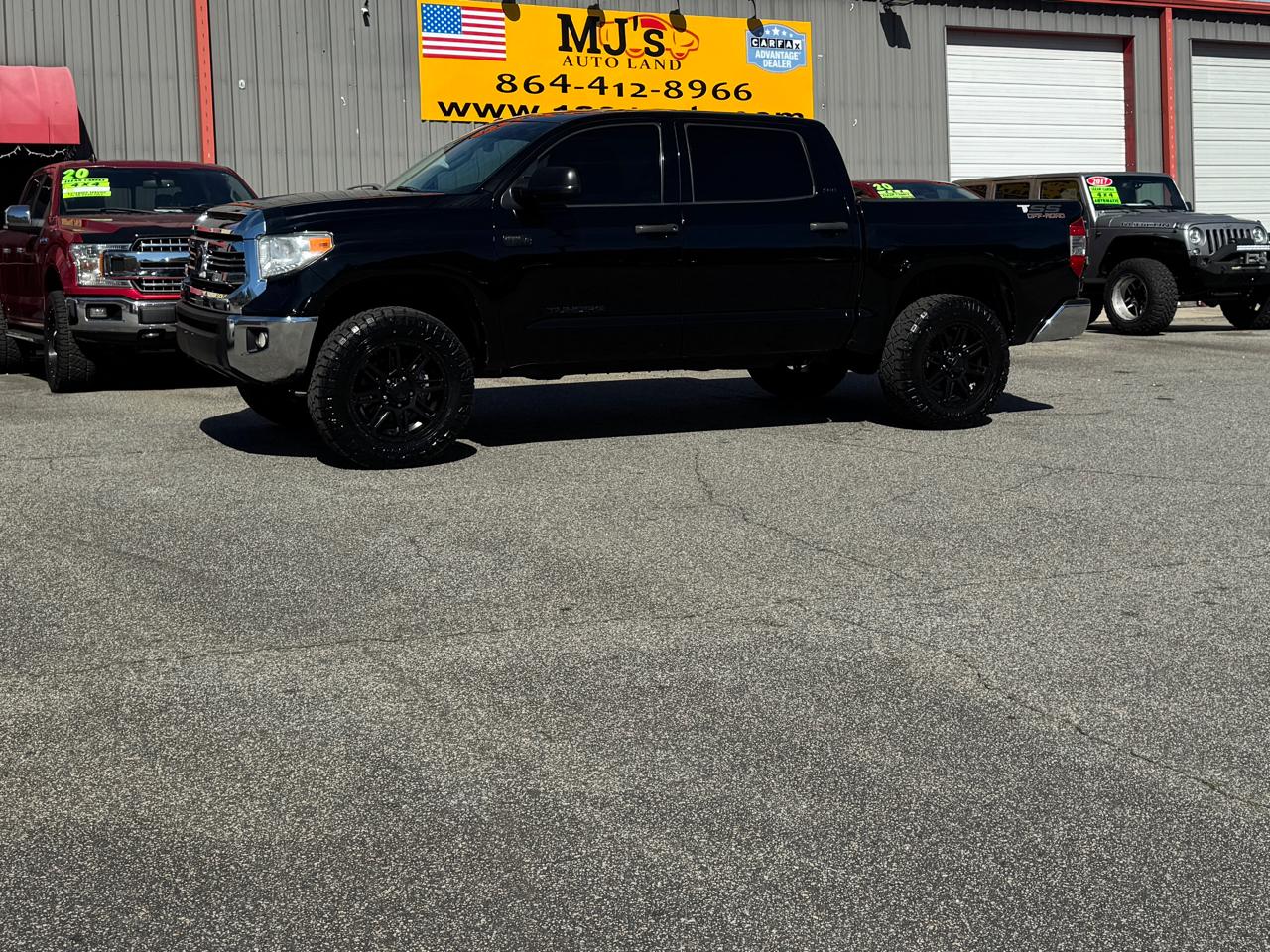 Toyota Tundra SR5 CrewMax 5.7L 4WD 2017