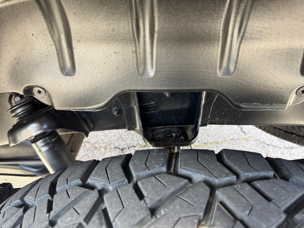 Toyota Tundra SR5 CrewMax 5.7L 4WD 2017