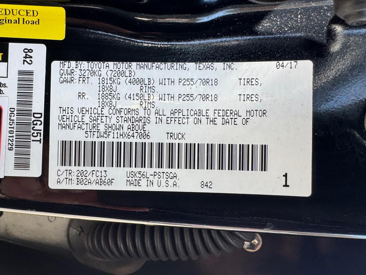 Toyota Tundra SR5 CrewMax 5.7L 4WD 2017