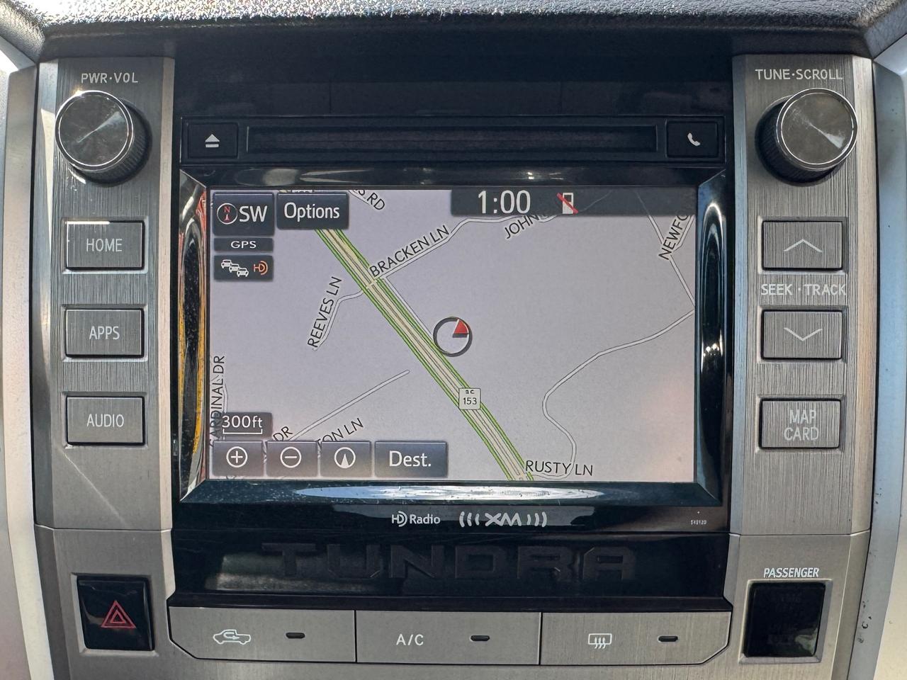 Toyota Tundra SR5 CrewMax 5.7L 4WD 2017