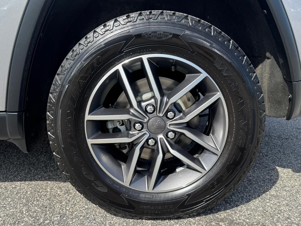 Jeep Grand Cherokee Laredo E 4WD 2020