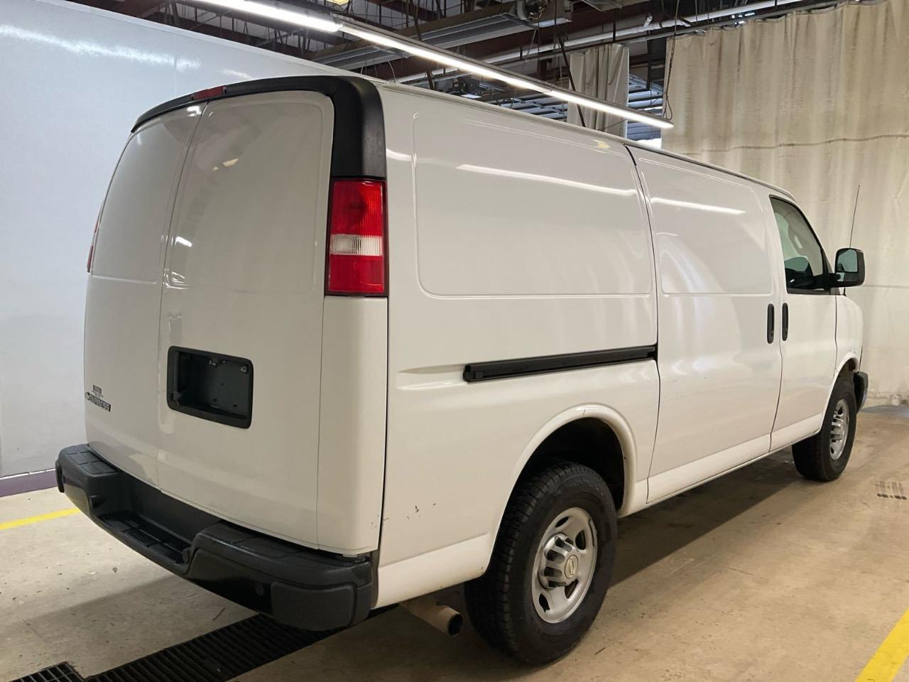 Chevrolet Express  2021