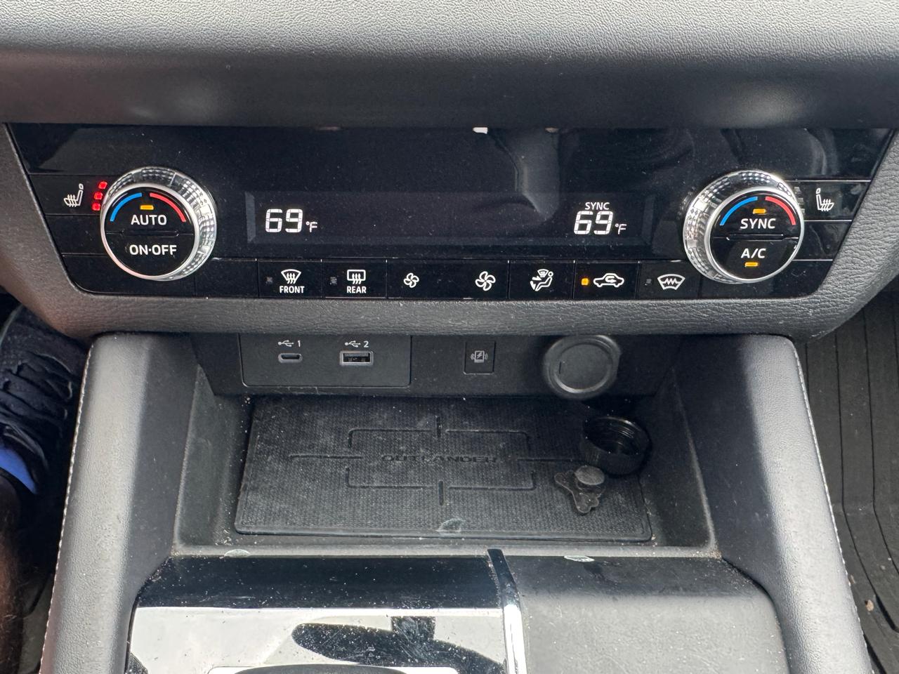 Mitsubishi Outlander SE S-AWC 2024