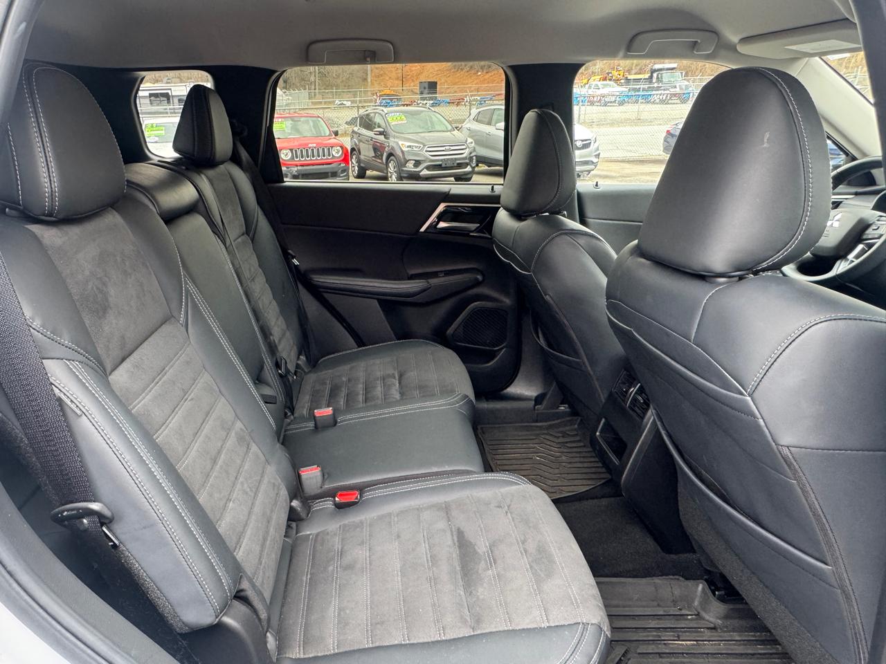 Mitsubishi Outlander SE S-AWC 2024