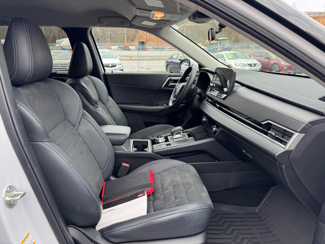 Mitsubishi Outlander SE S-AWC 2024