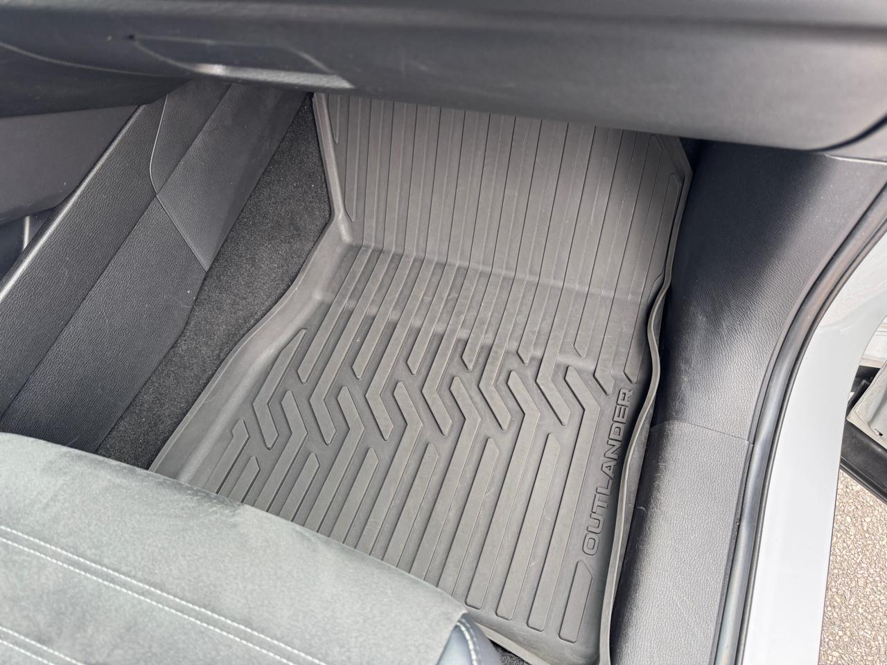 Mitsubishi Outlander SE S-AWC 2024