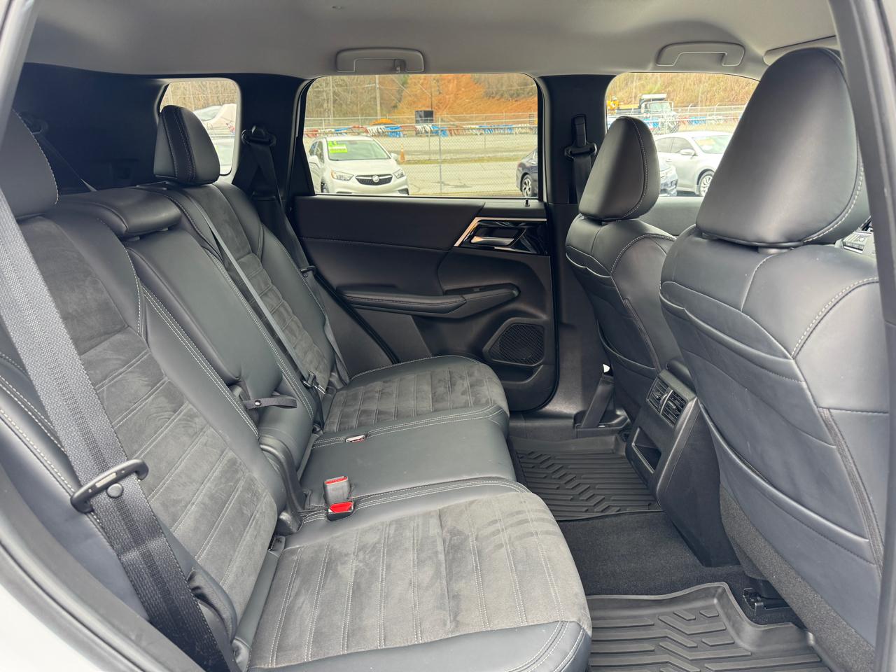 Mitsubishi Outlander SE S-AWC 2024