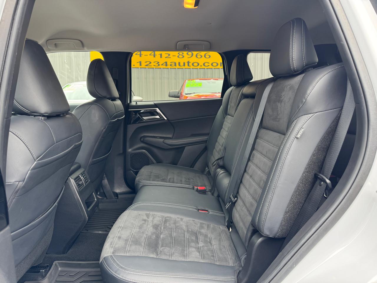 Mitsubishi Outlander SE S-AWC 2024