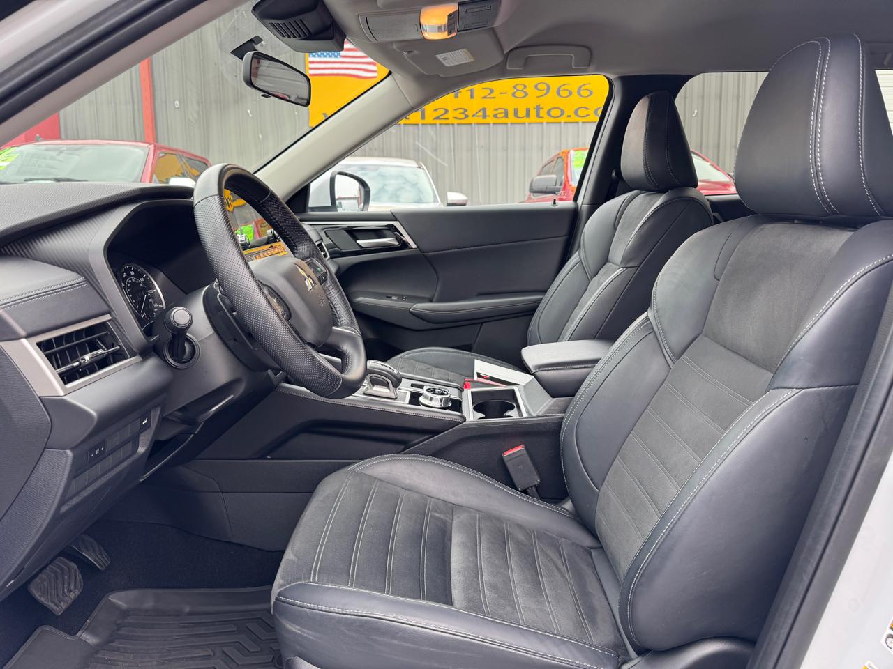 Mitsubishi Outlander SE S-AWC 2024