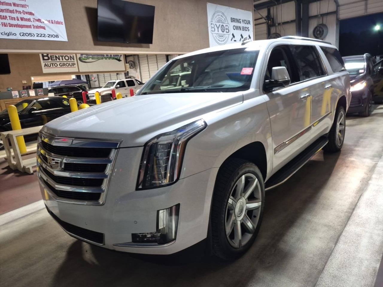 2016 Cadillac Escalade ESV Luxury