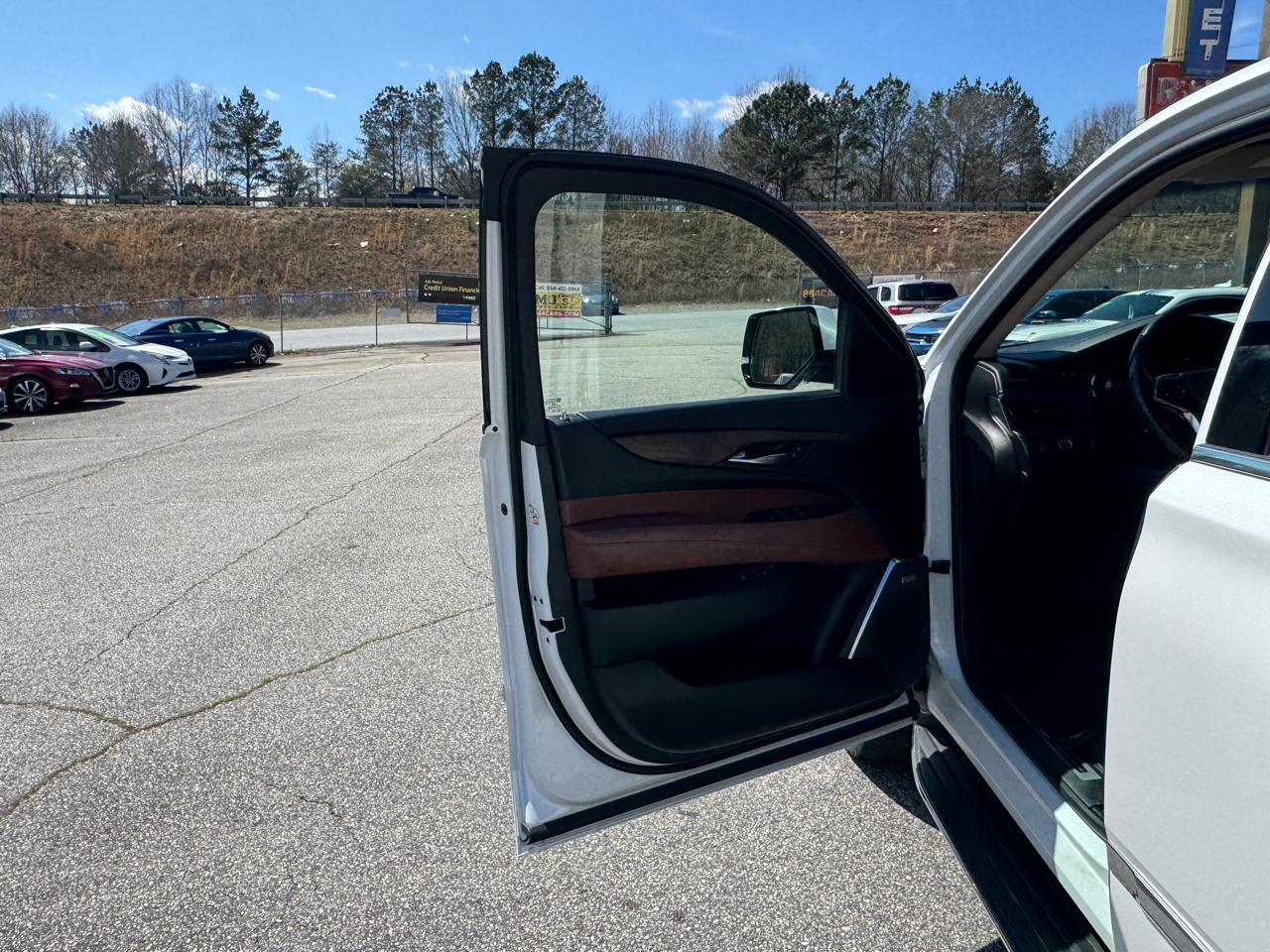 Cadillac Escalade ESV Luxury 2016