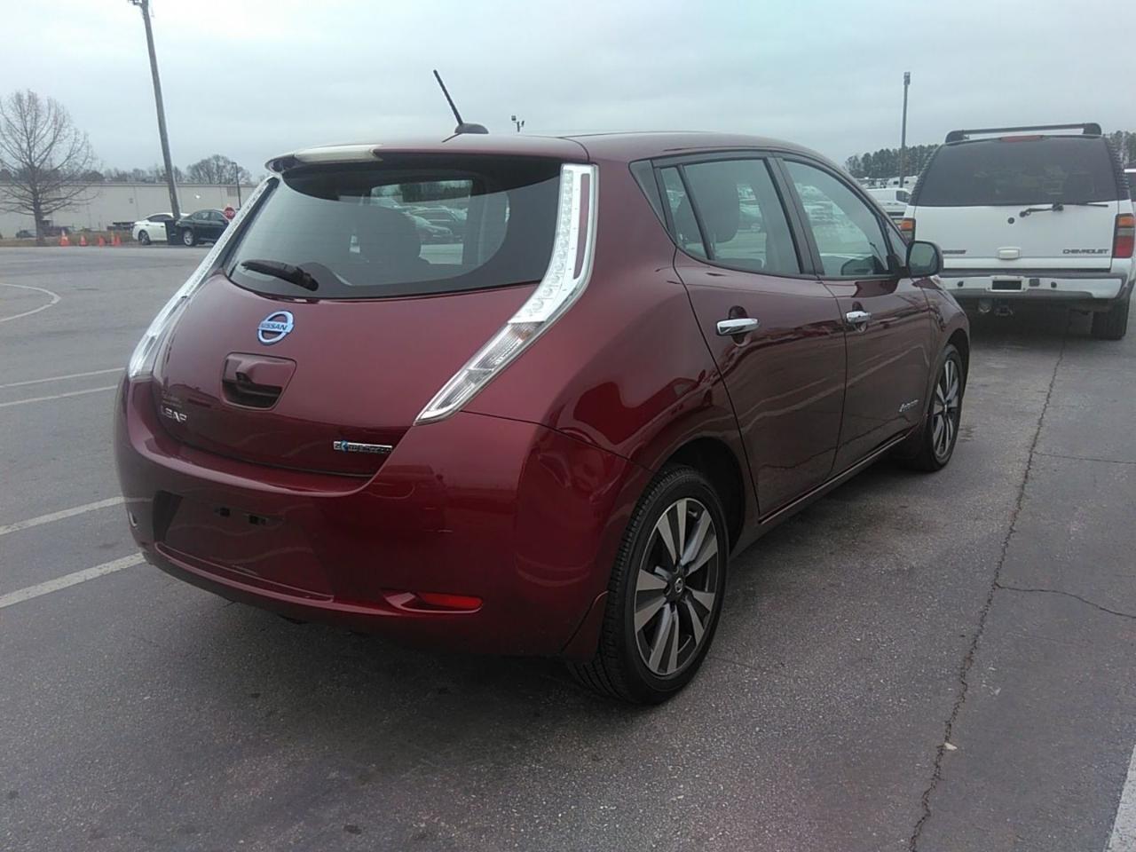 Nissan Leaf SV 2017