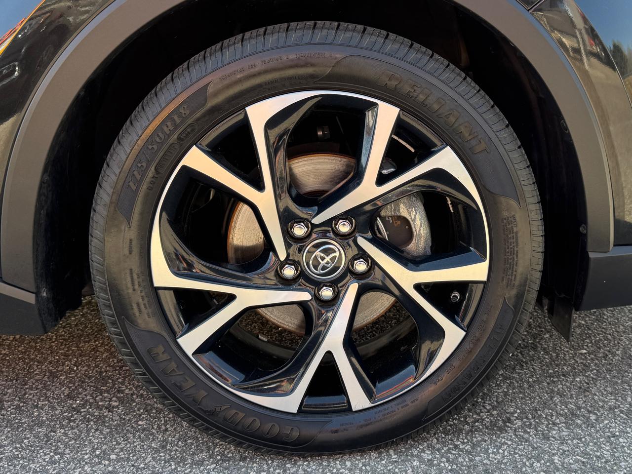 Toyota C-HR XLE Premium 2018