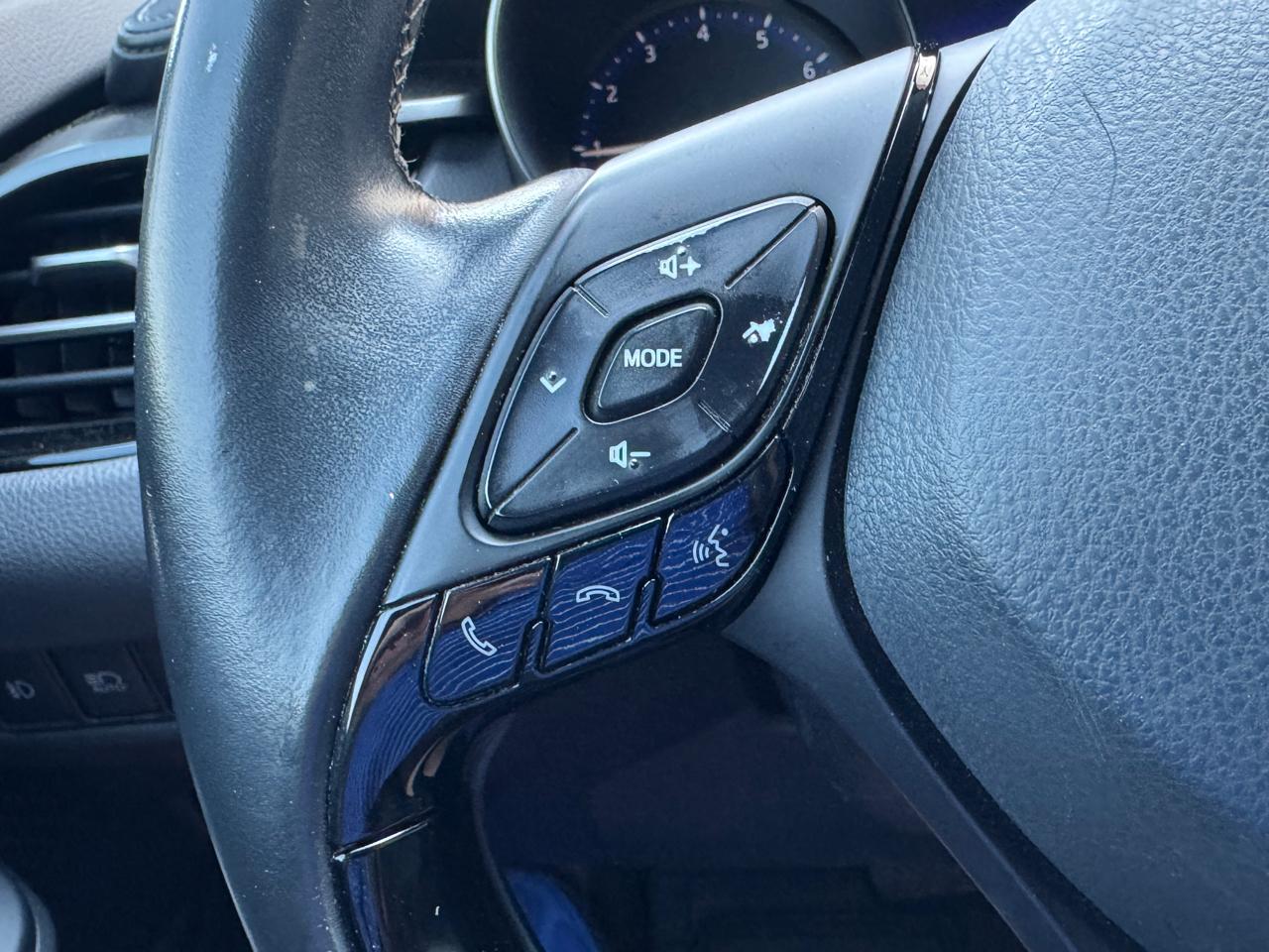 Toyota C-HR XLE Premium 2018