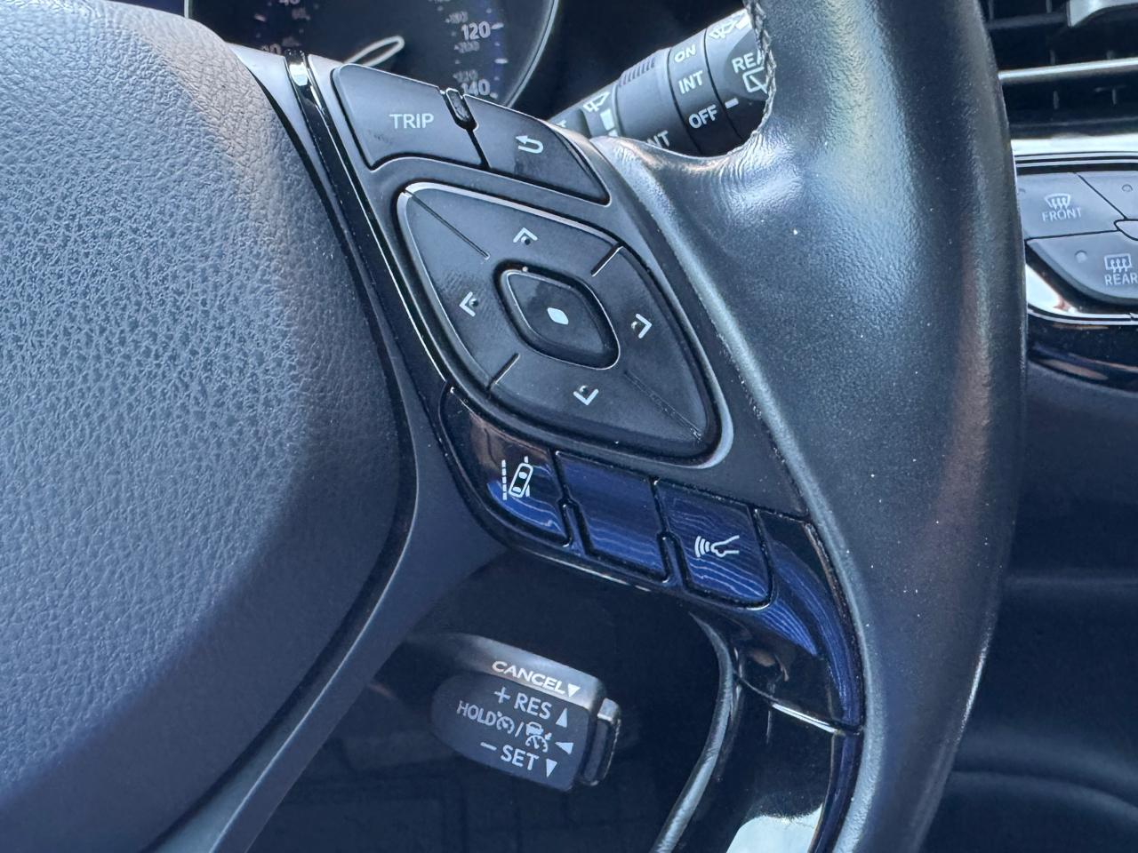 Toyota C-HR XLE Premium 2018