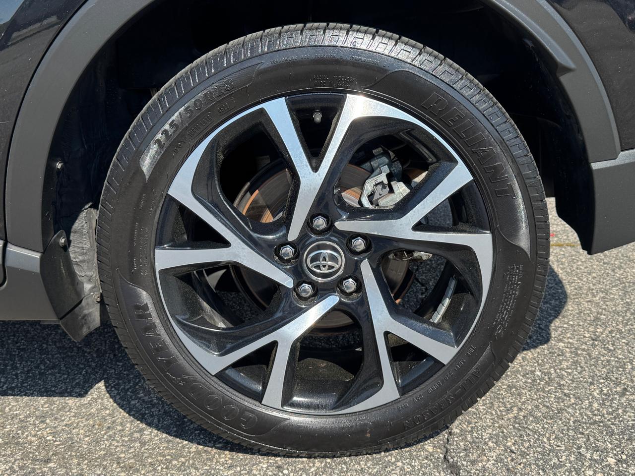 Toyota C-HR XLE Premium 2018