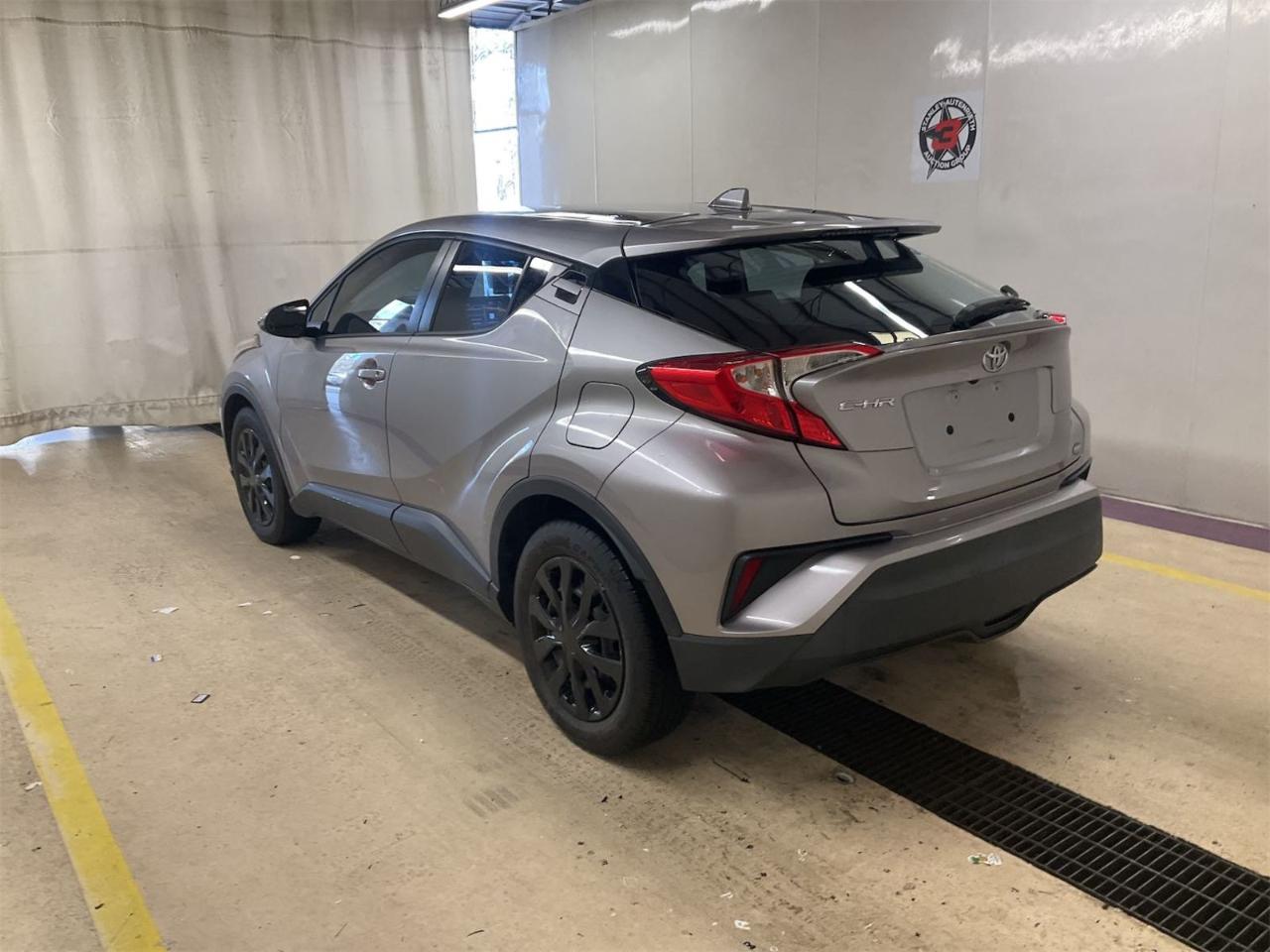 Toyota C-HR LE 2020