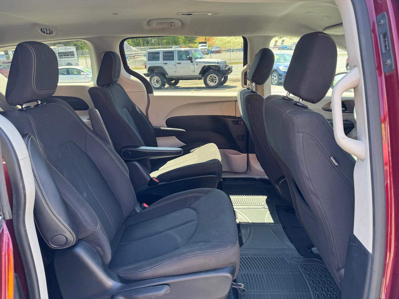 Chrysler Voyager LX 2020