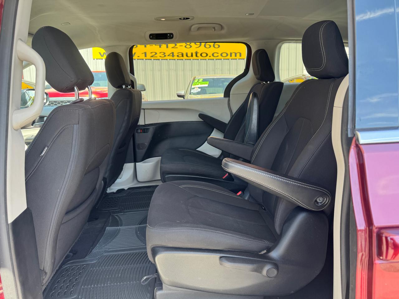 Chrysler Voyager LX 2020