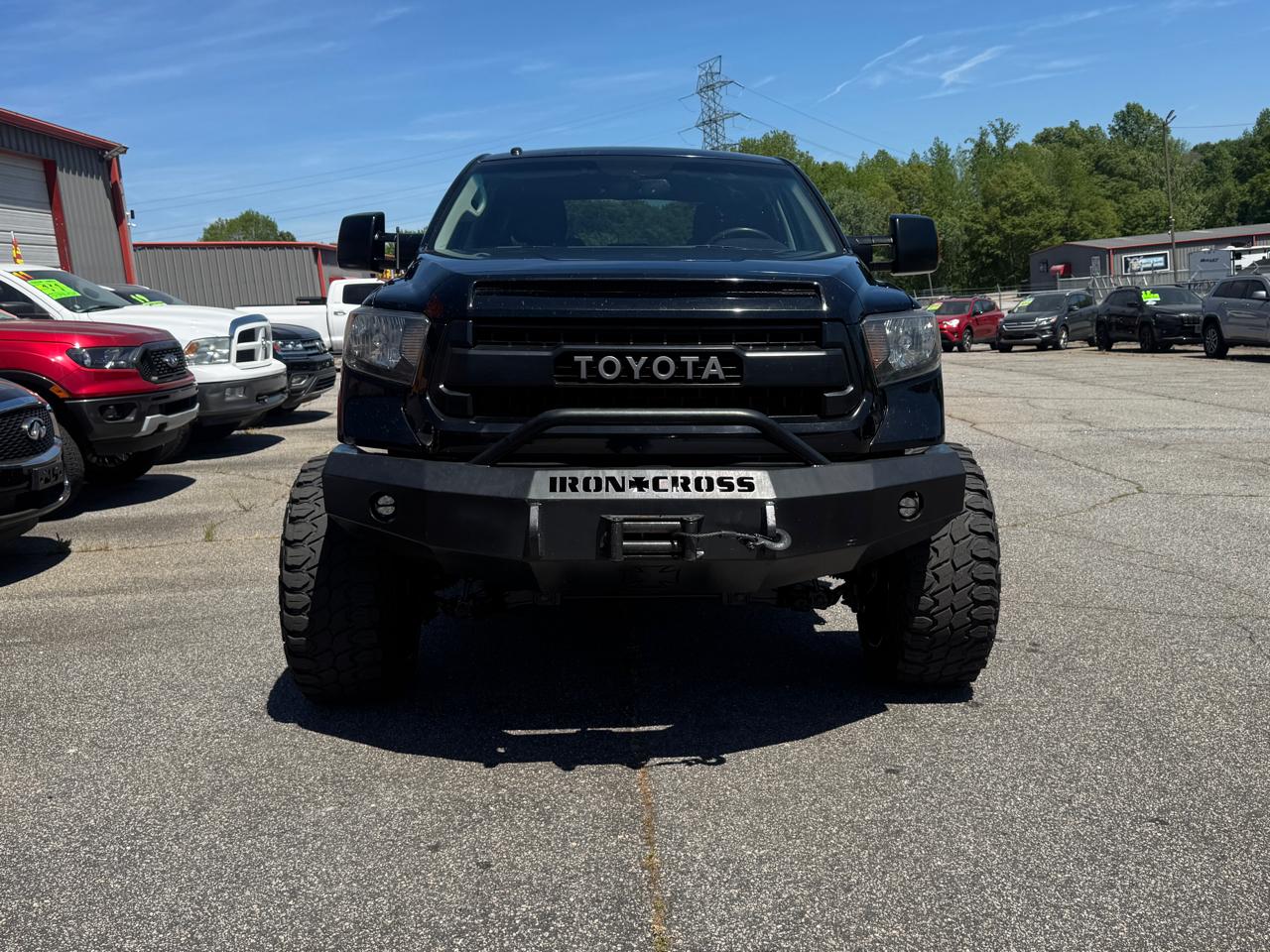 Toyota Tundra SR5 CrewMax 5.7L 4WD 2016
