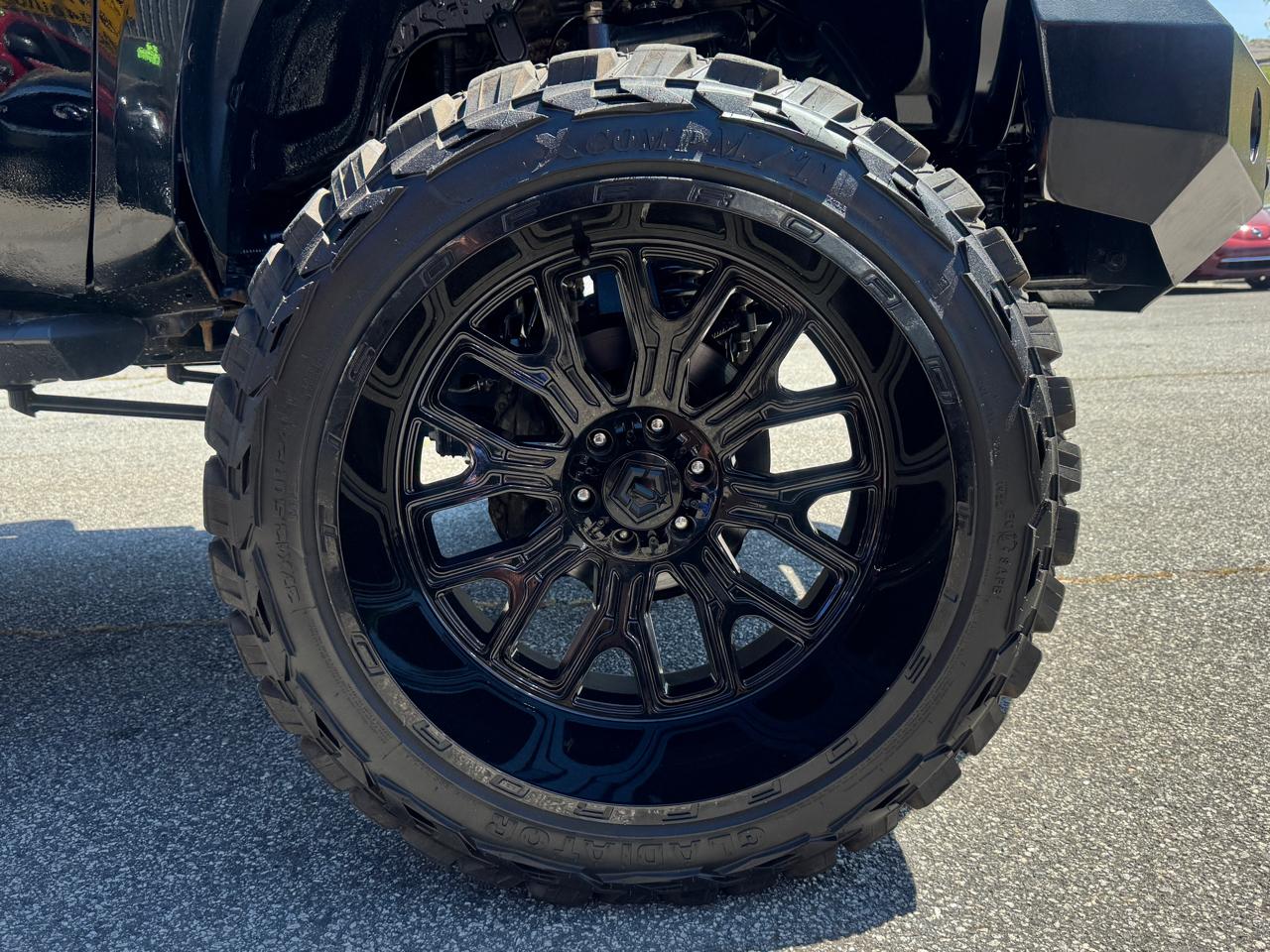 Toyota Tundra SR5 CrewMax 5.7L 4WD 2016