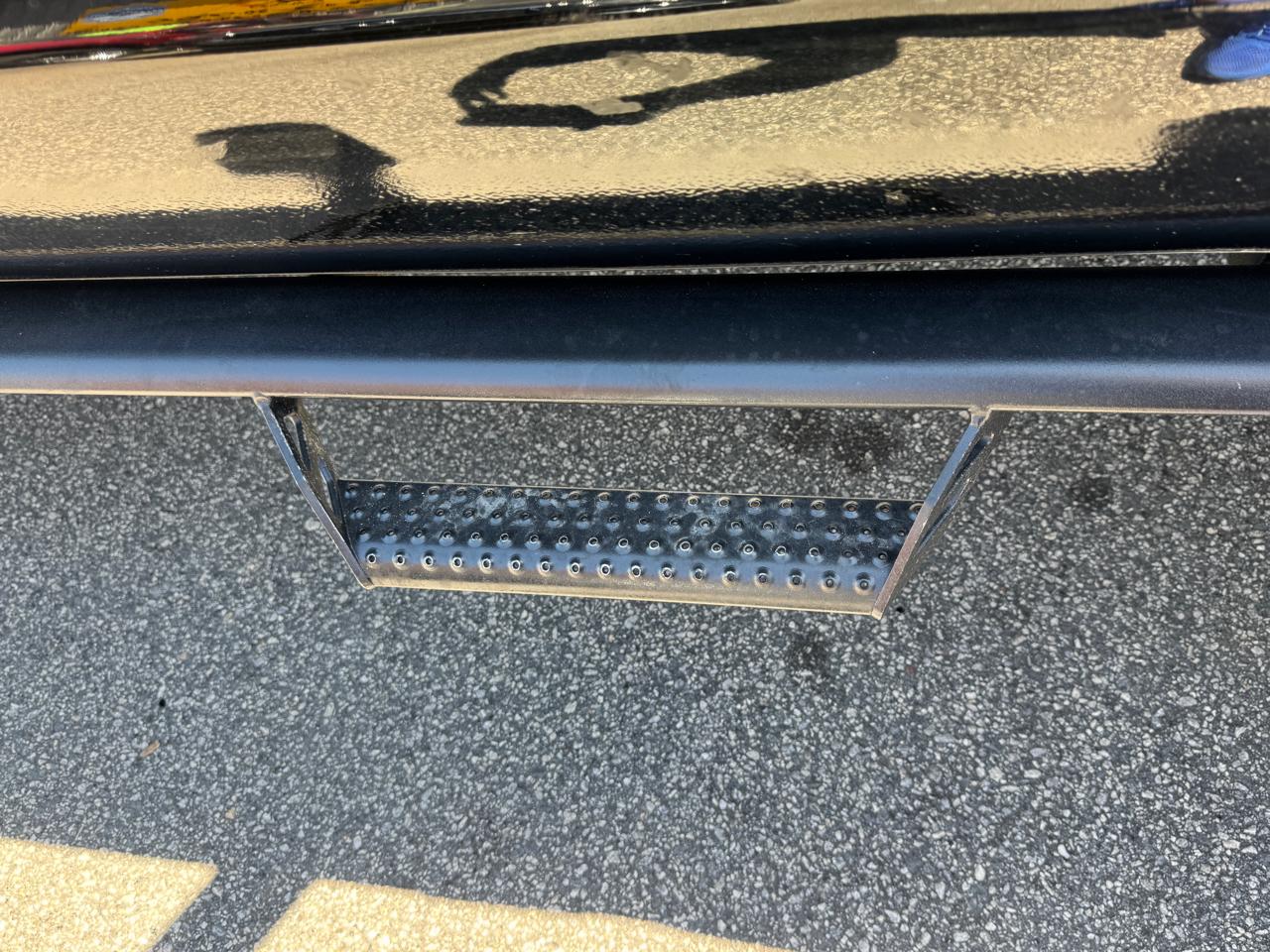 Toyota Tundra SR5 CrewMax 5.7L 4WD 2016