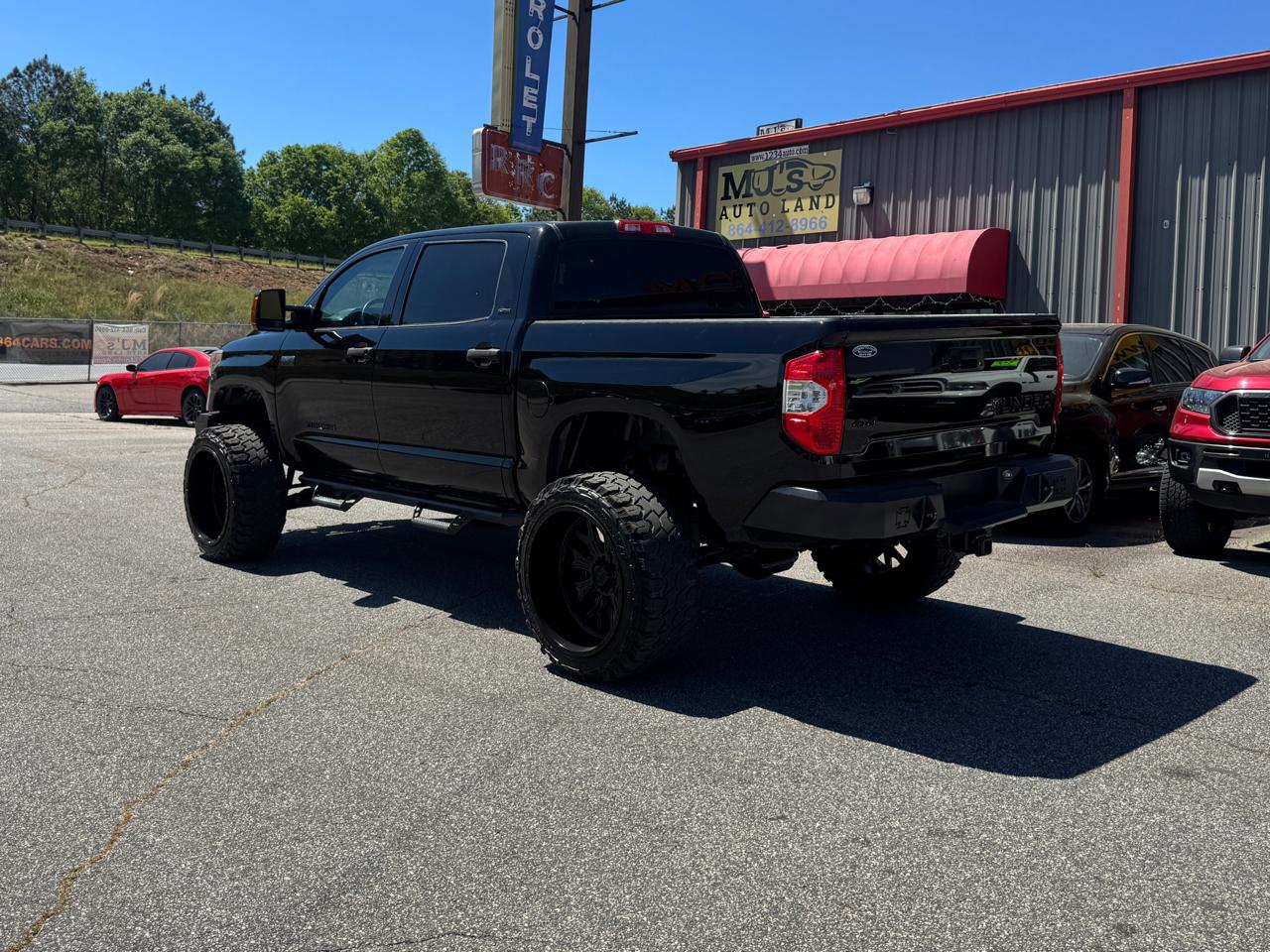 Toyota Tundra SR5 CrewMax 5.7L 4WD 2016