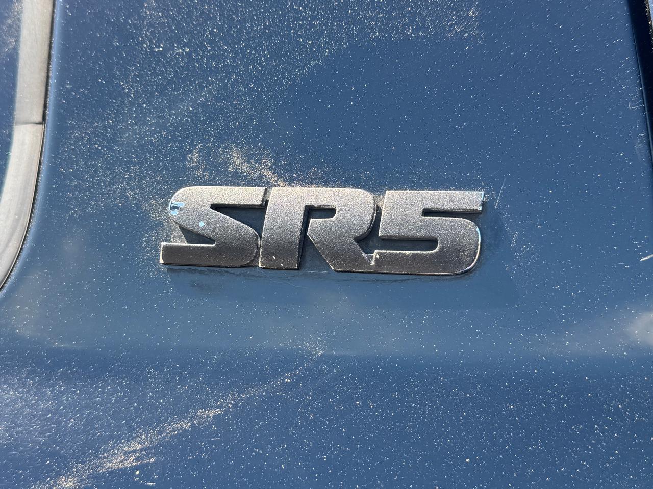 Toyota Tundra SR5 CrewMax 5.7L 4WD 2016