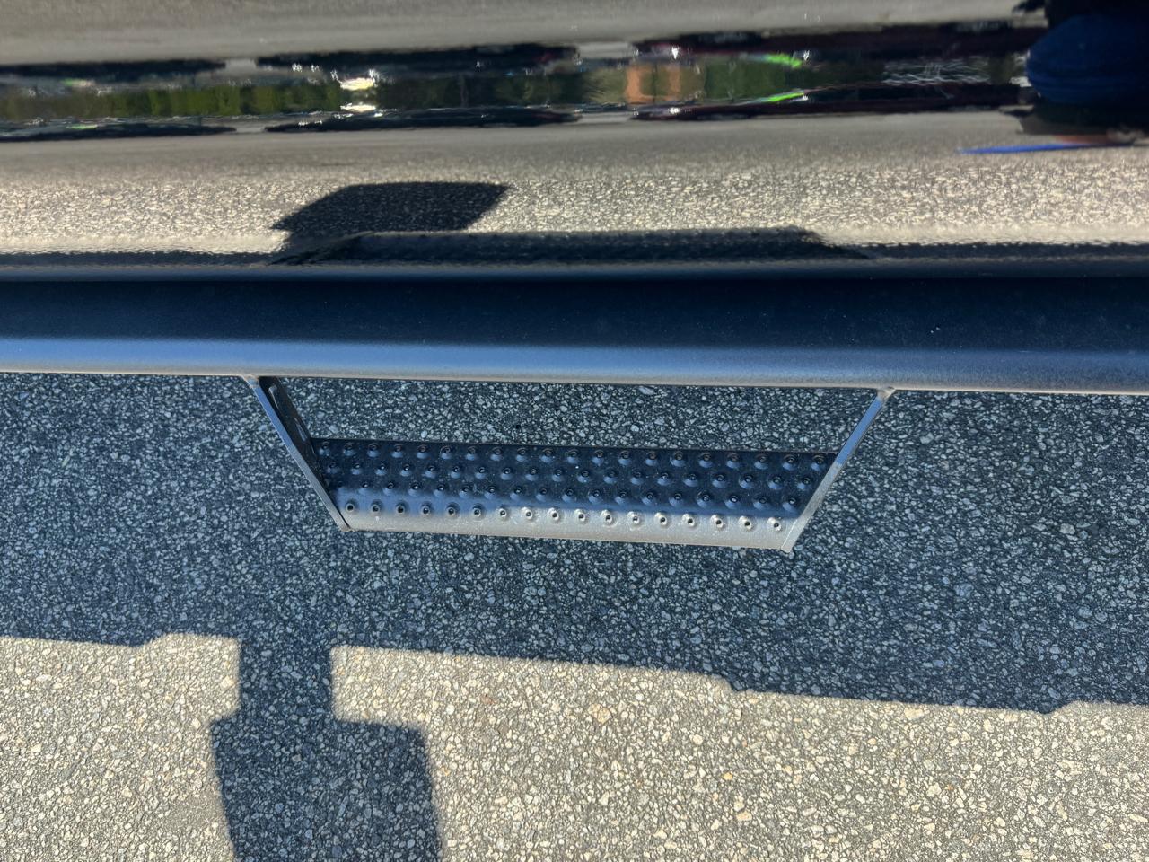 Toyota Tundra SR5 CrewMax 5.7L 4WD 2016