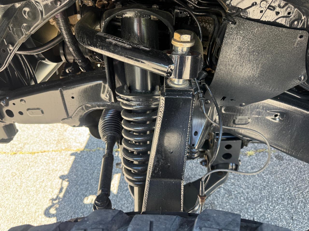 Toyota Tundra SR5 CrewMax 5.7L 4WD 2016