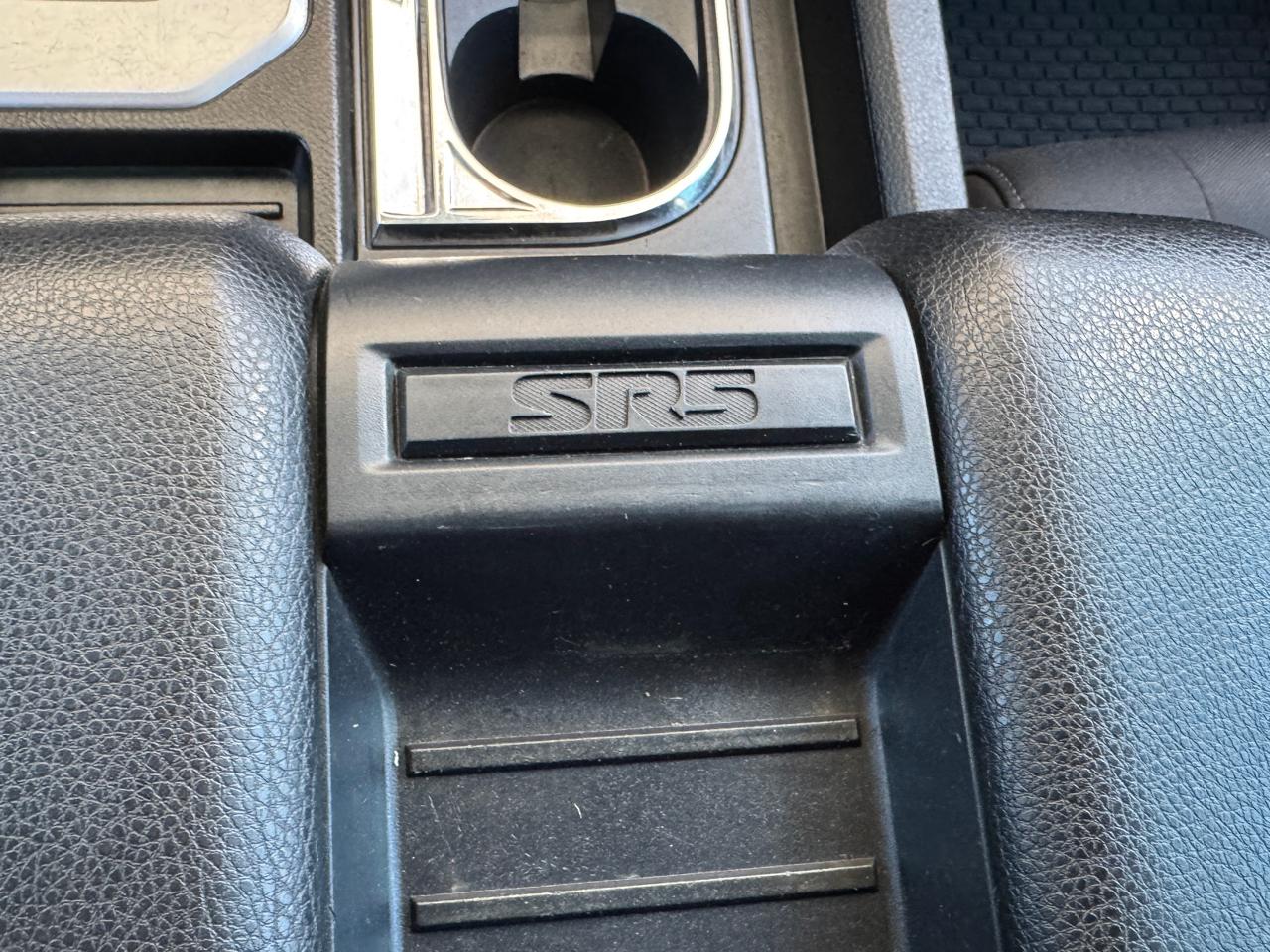 Toyota Tundra SR5 CrewMax 5.7L 4WD 2016