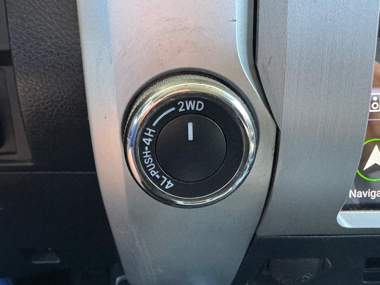 Toyota Tundra SR5 CrewMax 5.7L 4WD 2016