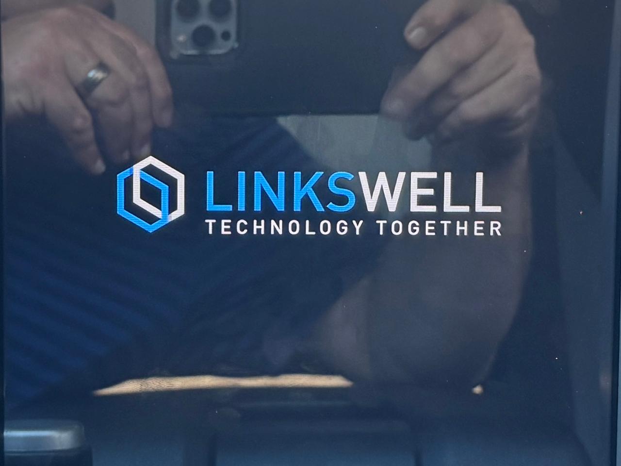 Toyota Tundra SR5 CrewMax 5.7L 4WD 2016