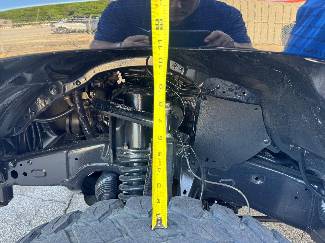 Toyota Tundra SR5 CrewMax 5.7L 4WD 2016