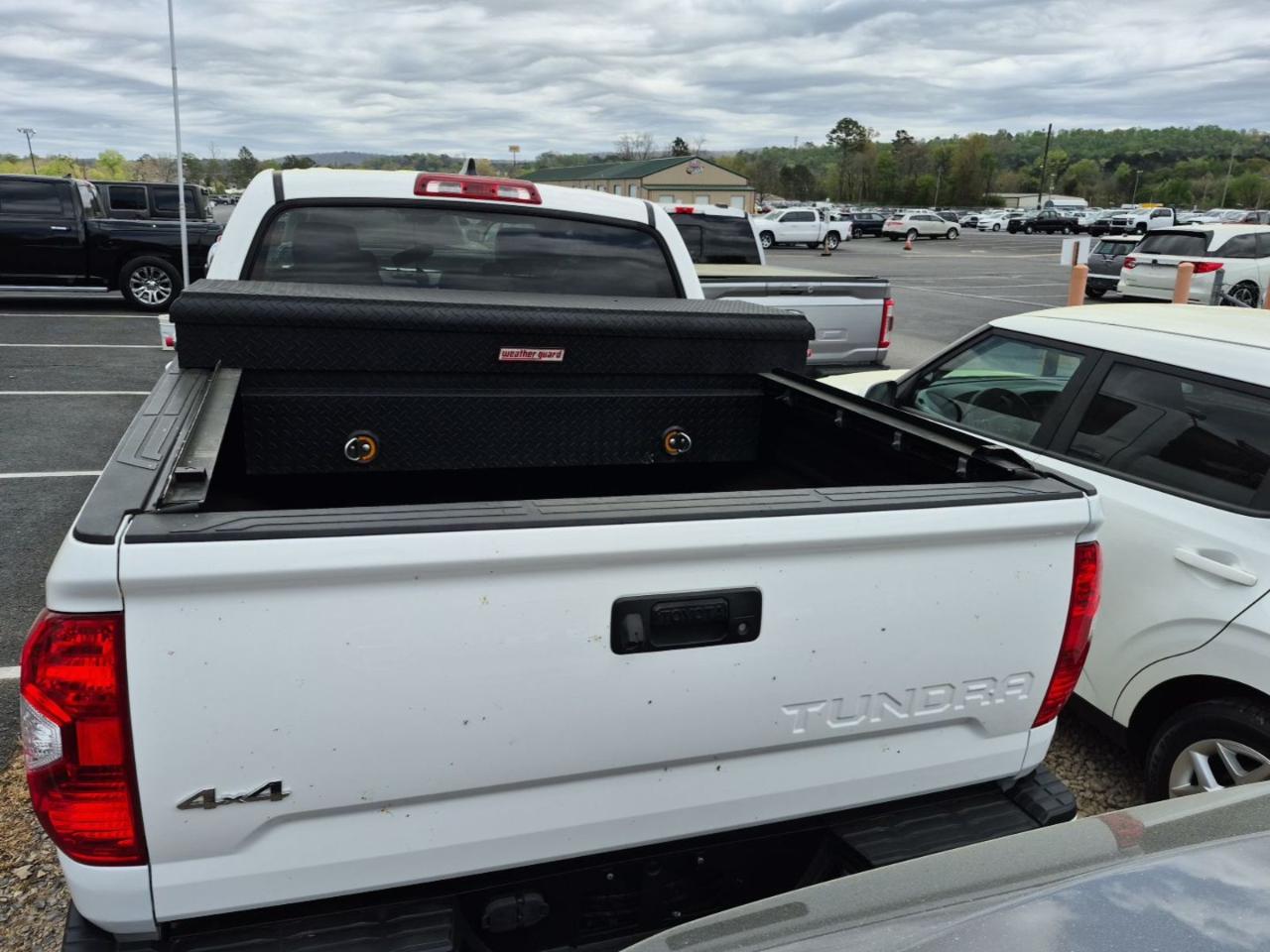 Toyota Tundra Limited CrewMax 5.7L 4WD 2020