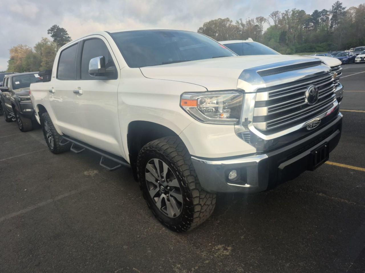 Toyota Tundra Limited CrewMax 5.7L 4WD 2020