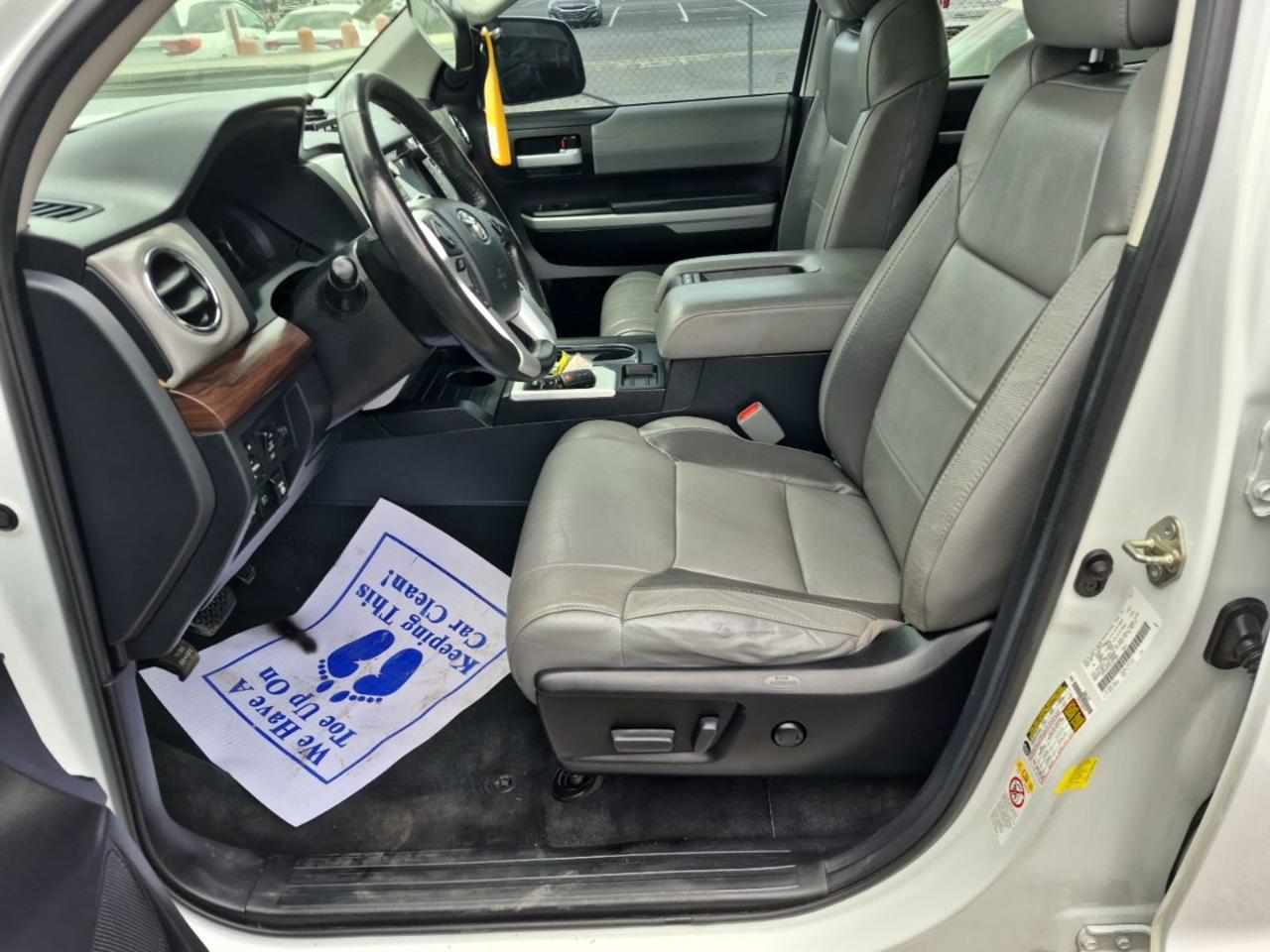 Toyota Tundra Limited CrewMax 5.7L 4WD 2020