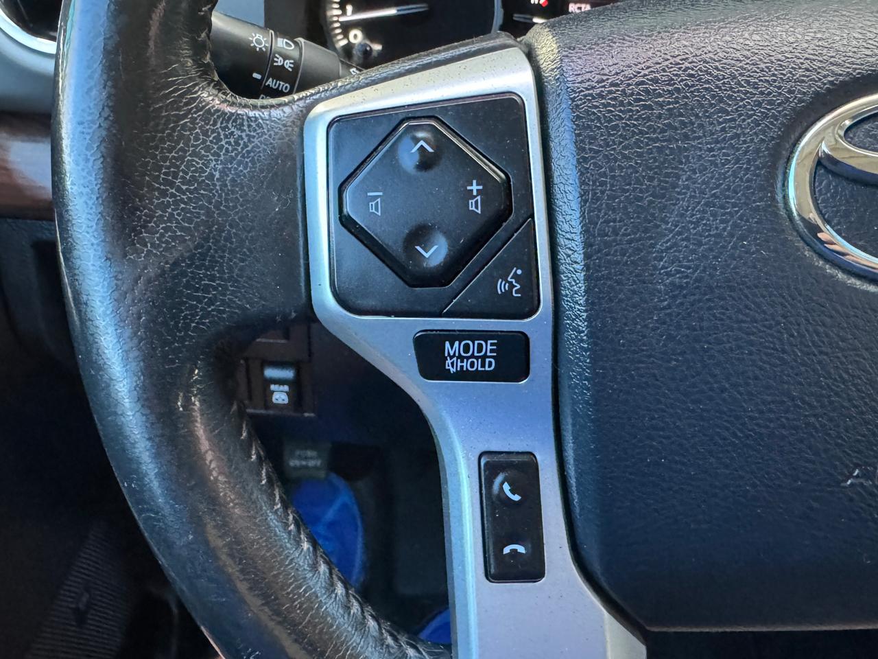 Toyota Tundra Limited CrewMax 5.7L 4WD 2020