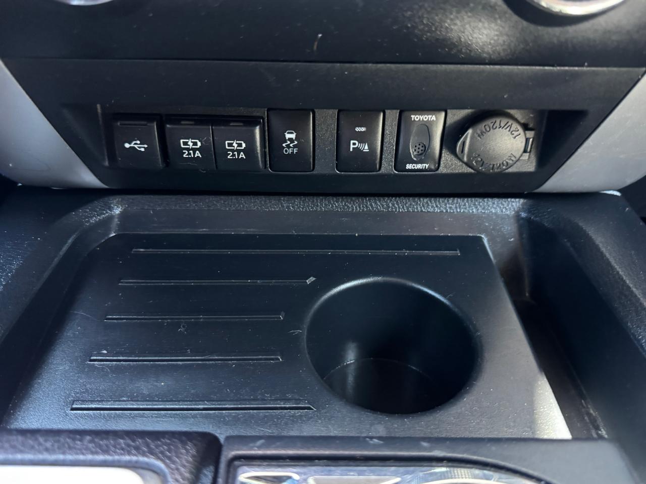 Toyota Tundra Limited CrewMax 5.7L 4WD 2020