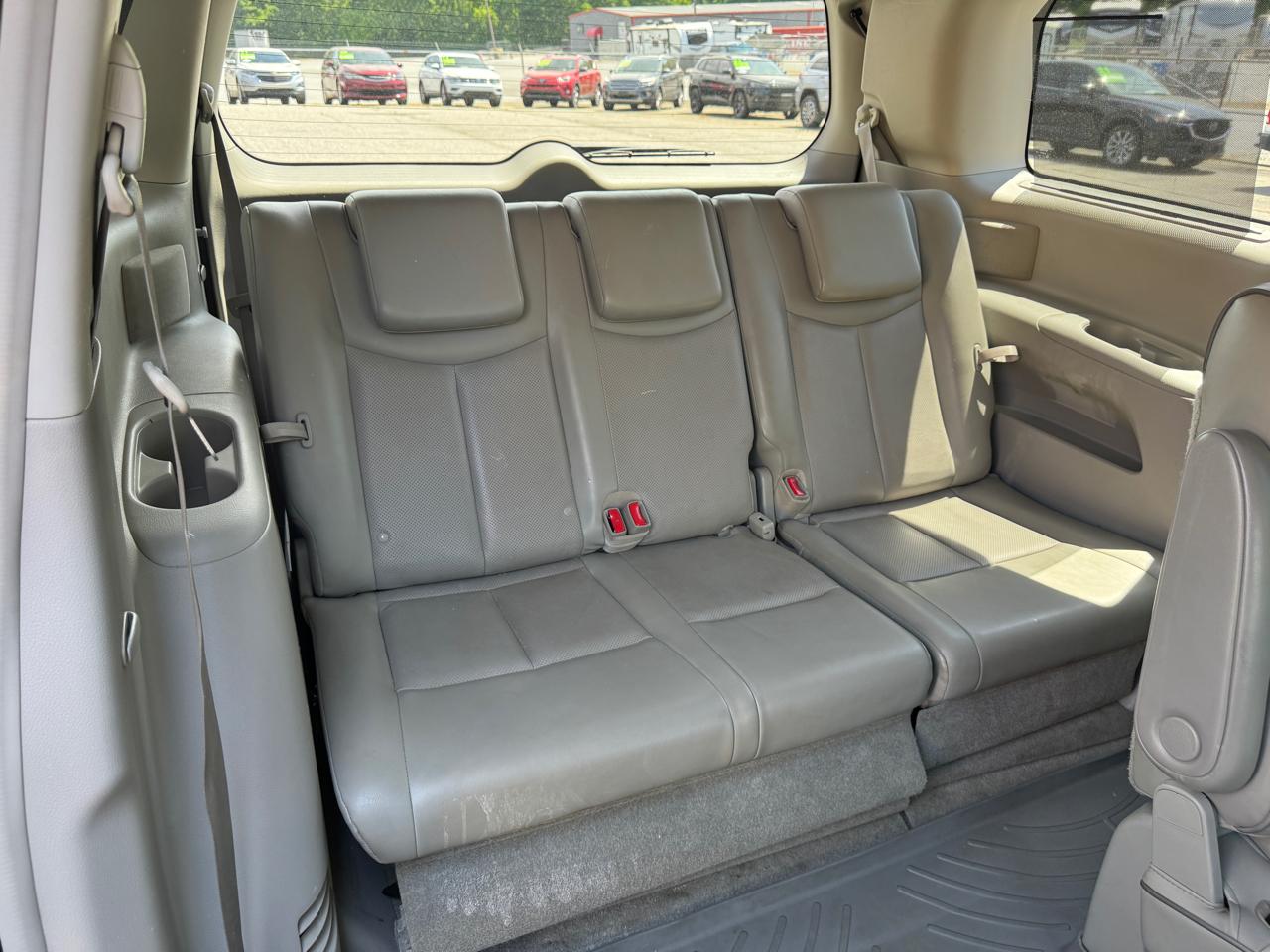 Nissan Quest Platinum 2015