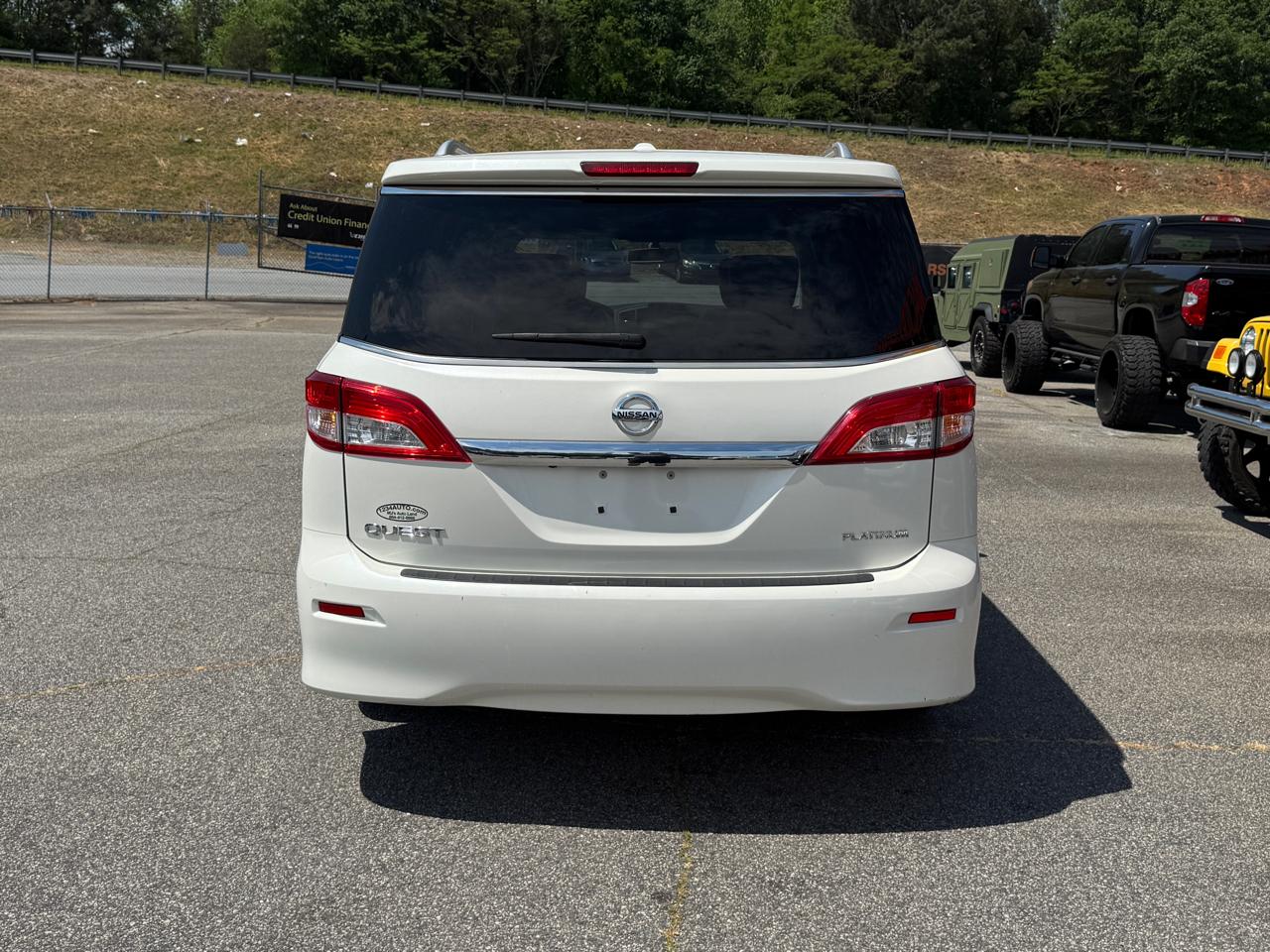 Nissan Quest Platinum 2015
