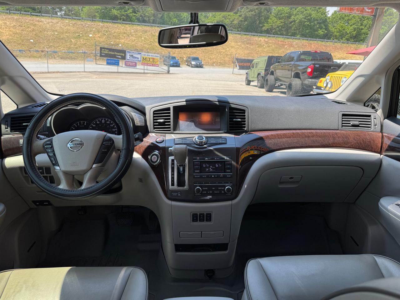 Nissan Quest Platinum 2015