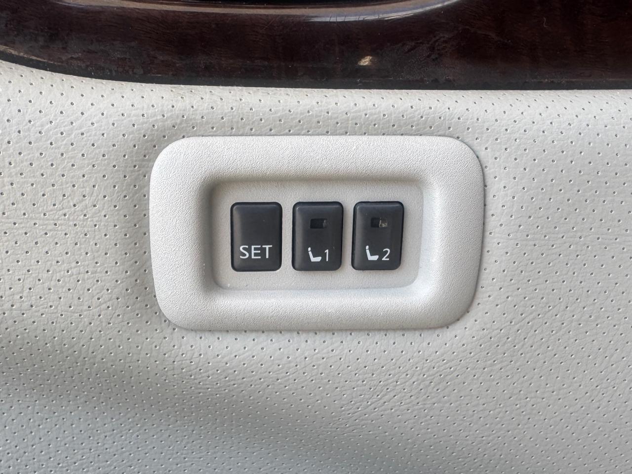 Nissan Quest Platinum 2015