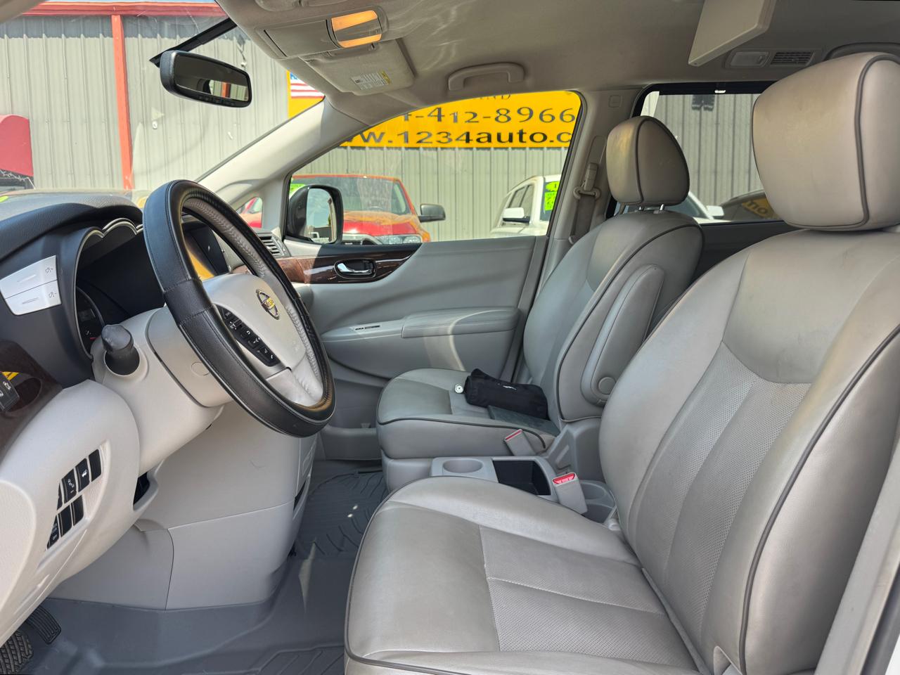 Nissan Quest Platinum 2015