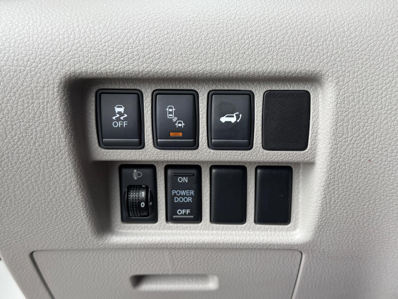 Nissan Quest Platinum 2015