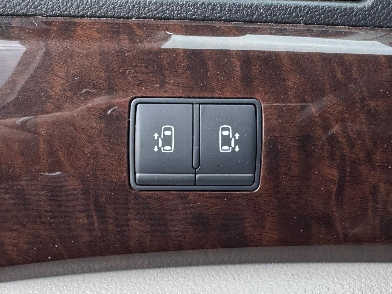 Nissan Quest Platinum 2015